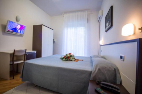 Отель Hotel Caraibi  Римини